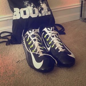 Nike Vapor Carbon Elite Football Cleats